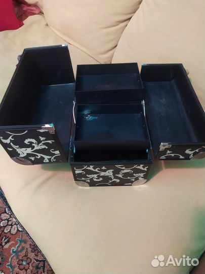 Чемодан для косметики