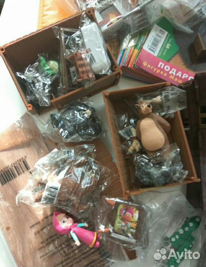 Дом маши и медведя, фигурки и журналы