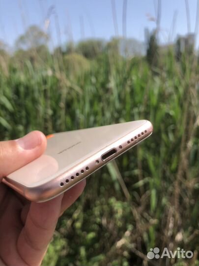 iPhone 8, 64 ГБ