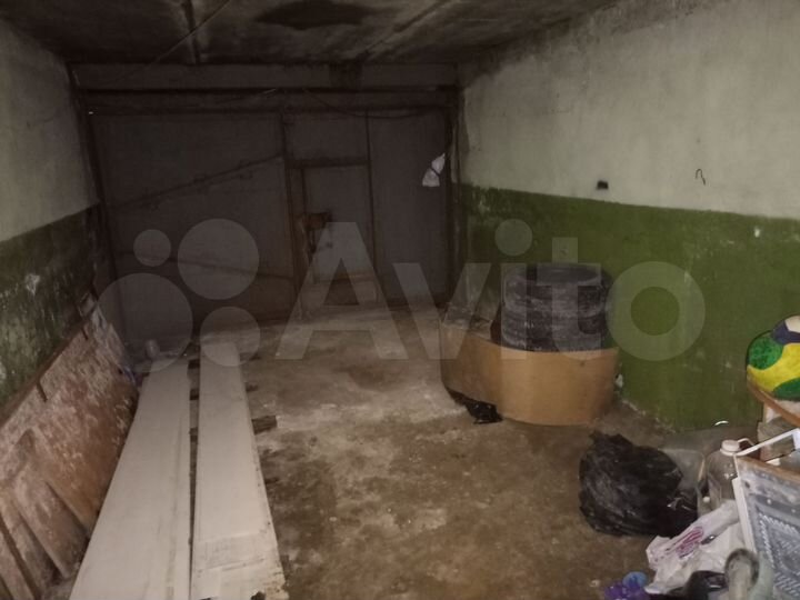 Гараж, > 30 м²