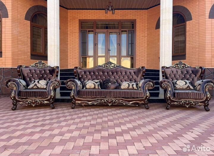 Диван в офис