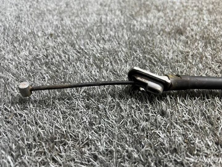 Трос ручника правый Toyota Rav4 ALA30