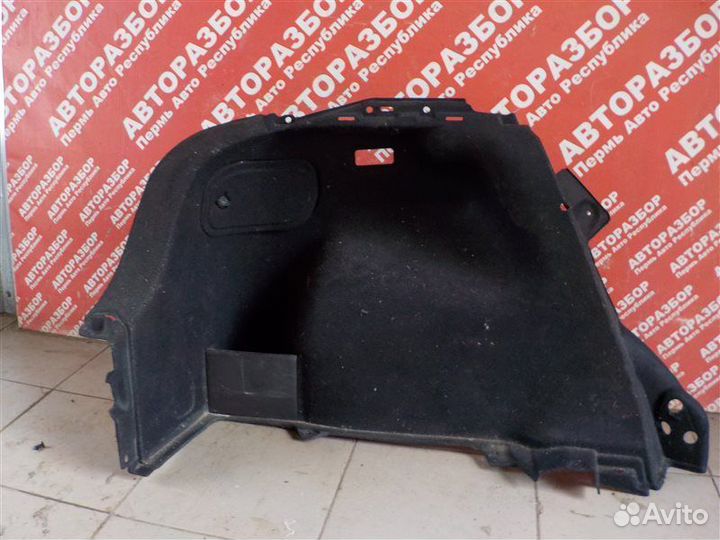 Обшивка багажника задняя левая Kia Ceed хэтчбек