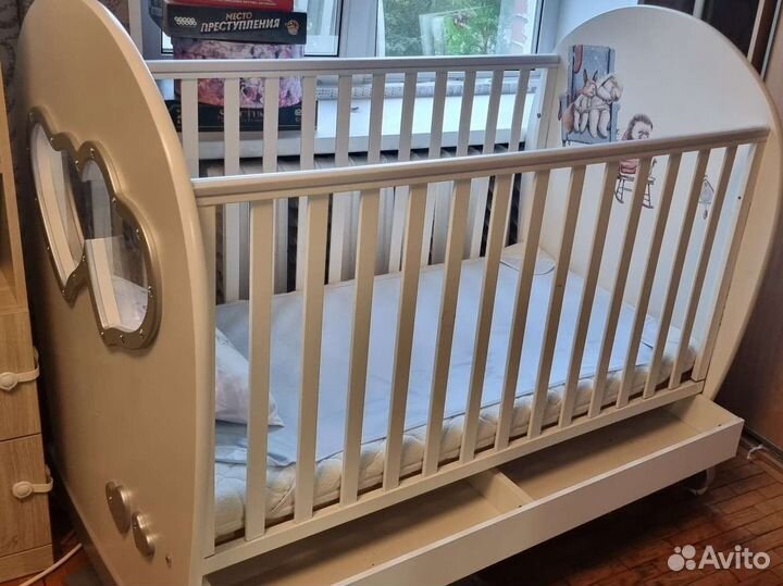 Детская кроватка