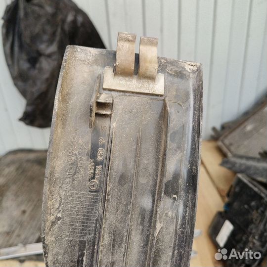 A1646801235 накладка порога задняя левая Мерседес