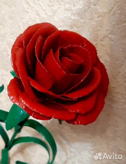 Роза из меттала