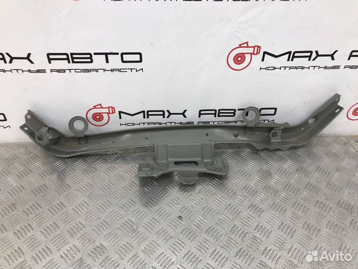 Б/У рамка радиатора передний Nissan Tiida C11