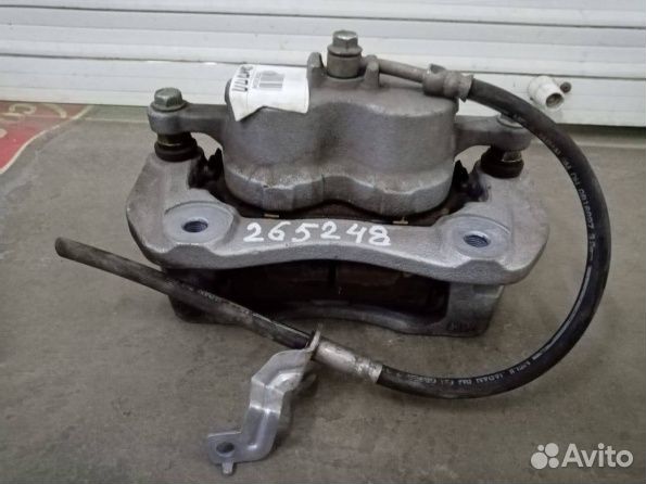 Суппорт передний Hyundai Santa Fe 4