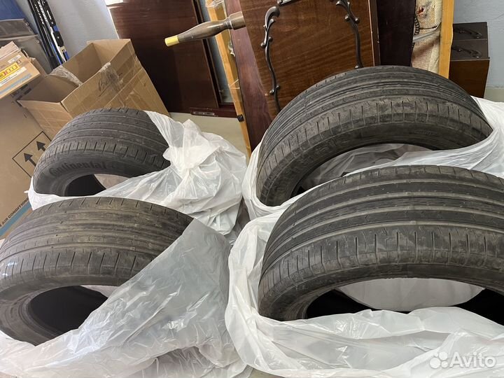 Continental ContiPremiumContact 5 215/55 R17 94V