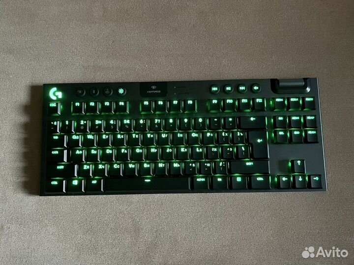 Logitech G915 TKL механическая клавиатура