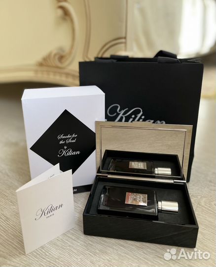 Фреон почти полный, коробка все есть