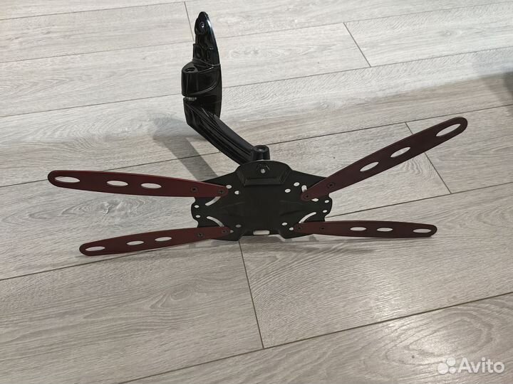 Кронштейн для телевизора поворотный