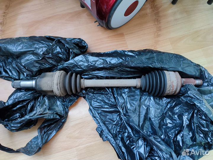 Привод передний правый Suzuki grand Vitara 2.0