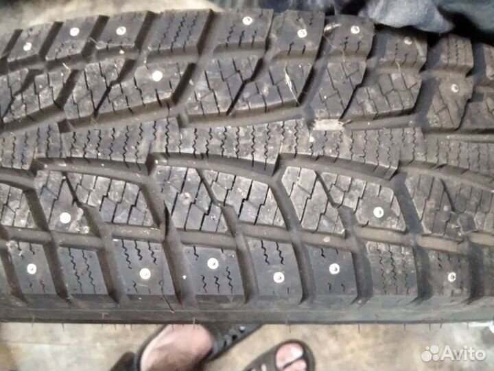 Hankook Winter I'Pike LT RW09 215/75 R16