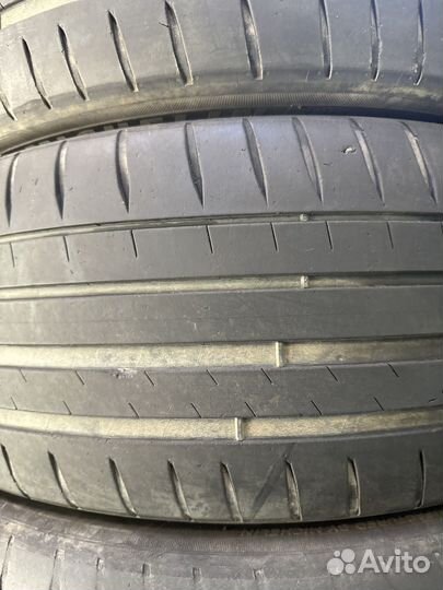 Michelin Pilot Sport 4 225/45 R19 98W