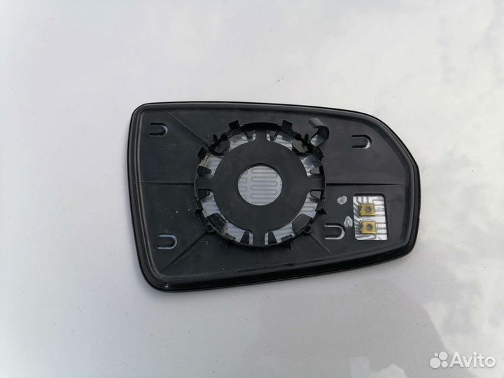 Зеркальный элемент левый LADA Vesta