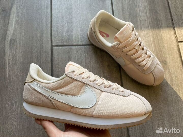 Кроссовки женские nike cortez