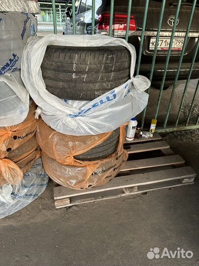 Pirelli P Zero 235/35 R20 и 265/30 R20