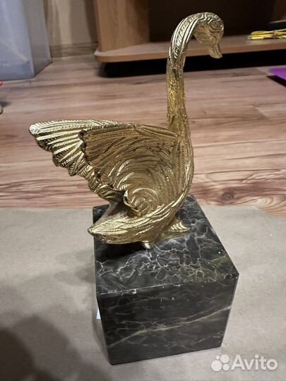 Статуэтка лебедь Soher