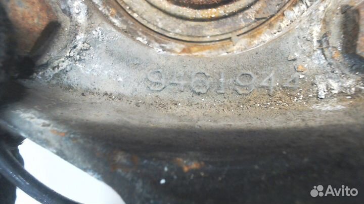 Ступица (кулак, цапфа) Volvo V70, 2003