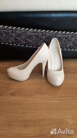 Туфли белые (свадебные, на выпускной.) 36