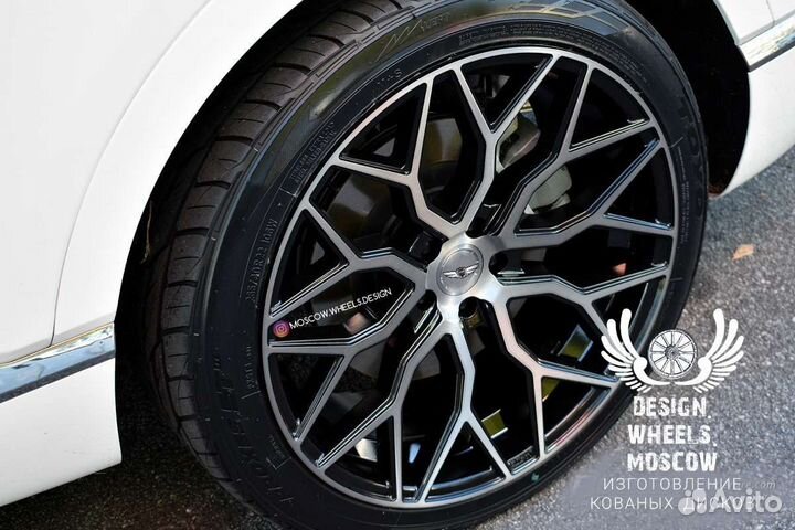 Кованые диски R22 на Genesis GV80 JX1