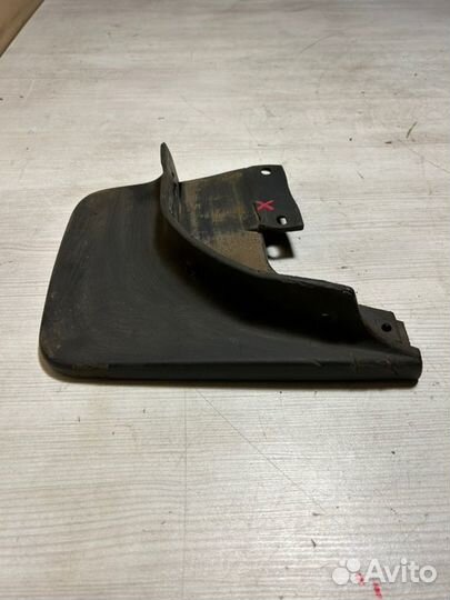 Брызговик задний правый Chevrolet Niva 2020