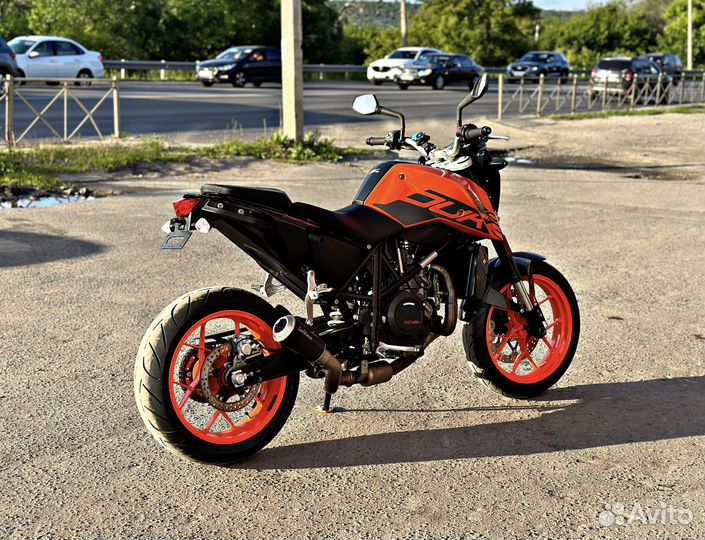 KTM Duke 690