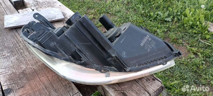 Передняя левая фара opel zafira b