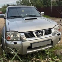 Nissan NP300 2.5 MT, 2011, 243 000 км, с пробегом, цена 1 200 000 руб.