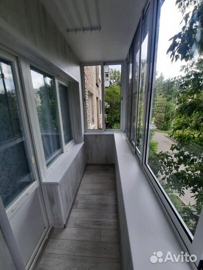 Остекление балкона и установка пластиковых окон