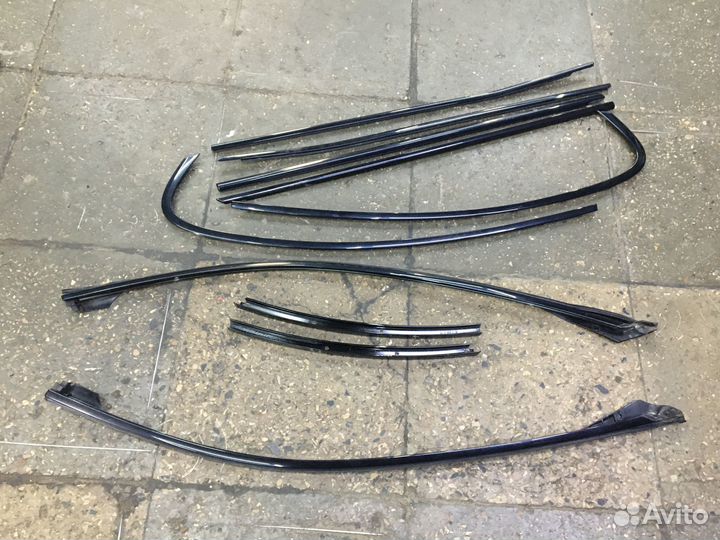 Накладка рамы стекла двери к-т BMW 5 F10 09-17