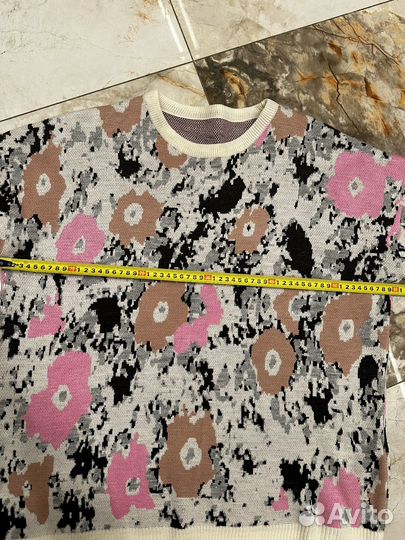 Свитер женский