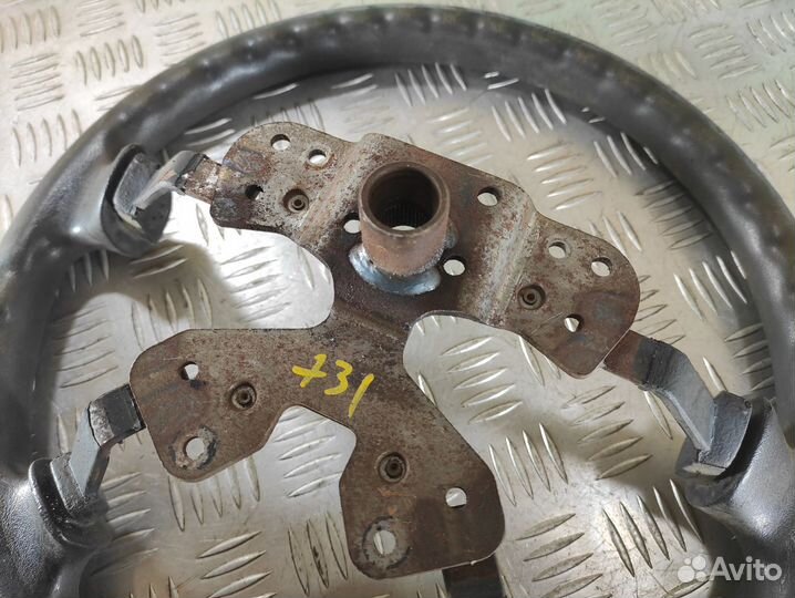 Рулевое колесо Mitsubishi Carisma 2000 2003