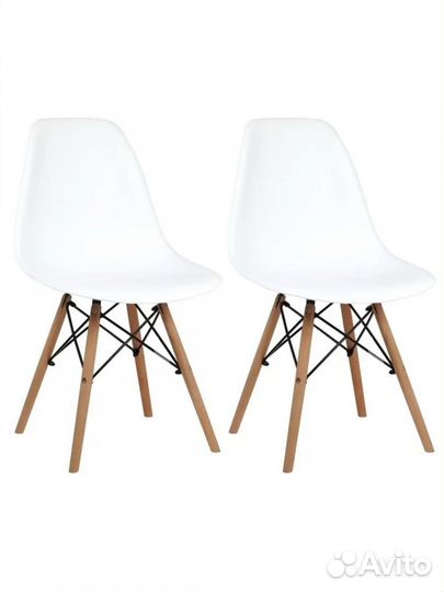 Маникюрный стол и стулья