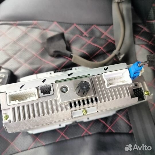 Штатная магнитола на лада xray,renault captur