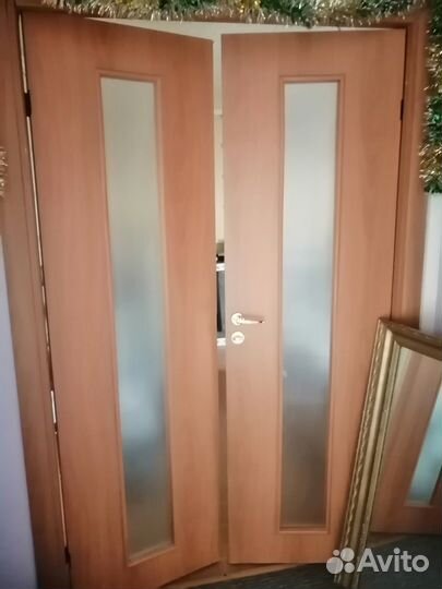 Продаётся комплект межкомнатных дверей