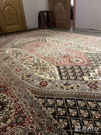 Ковер шерстяной ручной работы