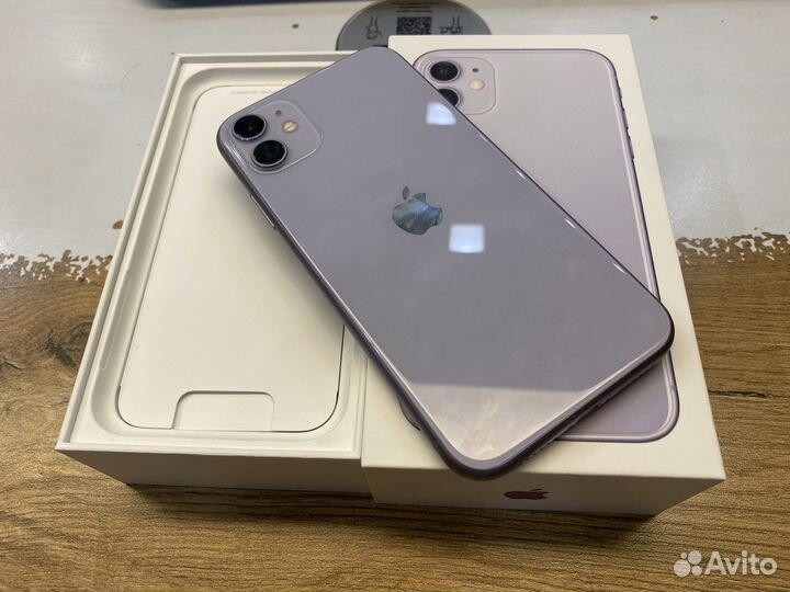 iPhone 11, 64 ГБ
