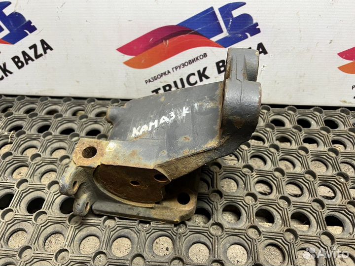 Кронштейн двигателя передний