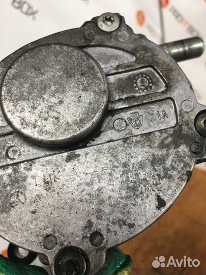 Насос вакуумный Mercedes E-Class W211 OM642 3.0