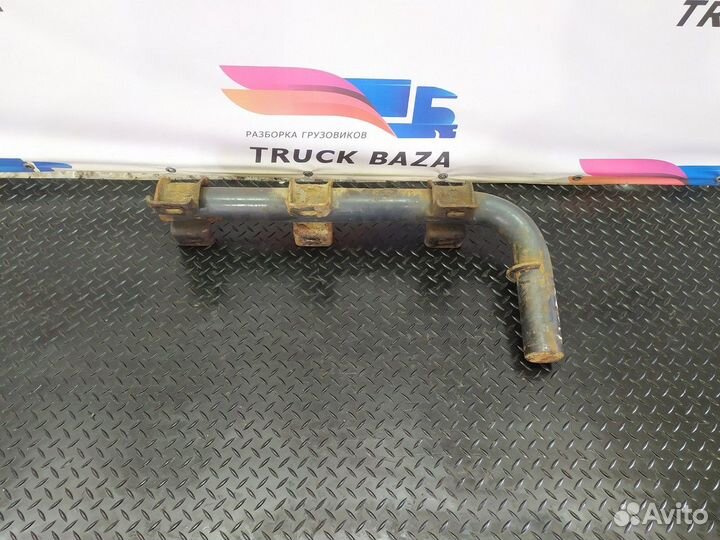 Кронштейн подножек нижний Iveco Stralis