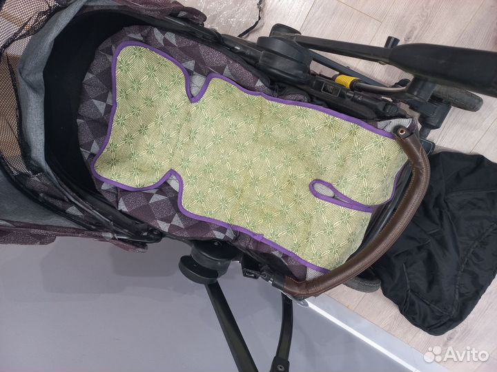 Прогулочная коляска