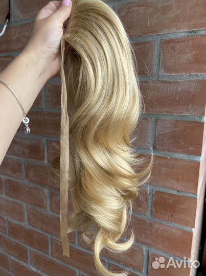 Волосы на заколках