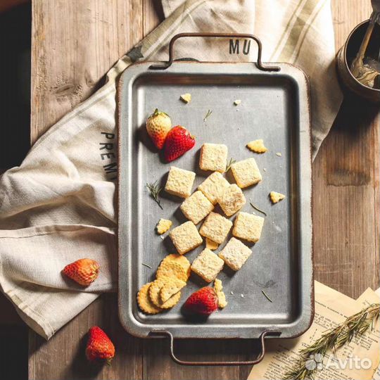 Поднос железный с ручками