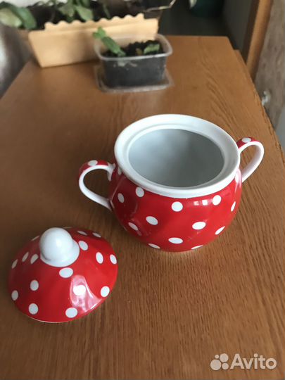 Сахарница фарфоровая новая