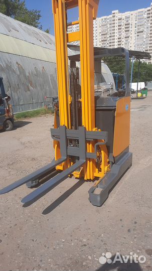 Штабелер (ричтрак) Jungheinrich ETV 110, 1998