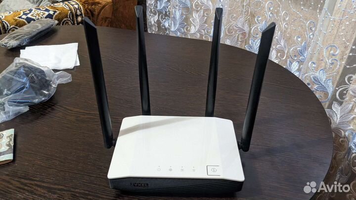 Роутер zyxel NGB6615