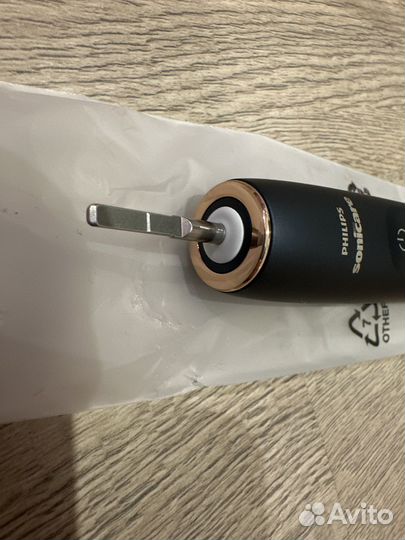 Электрическая зубная щетка Philips prestige 9900