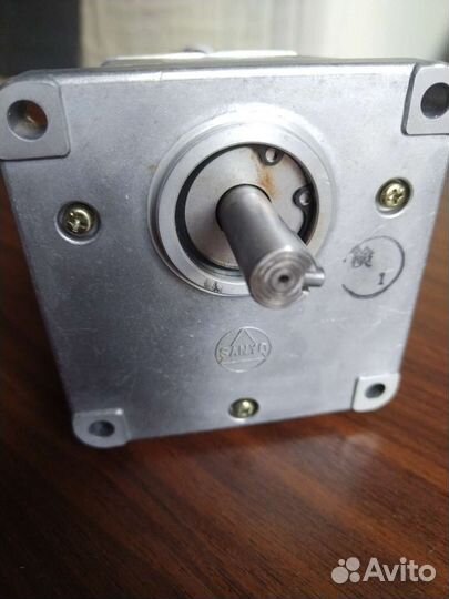 Сервомотор Sanyo M809T-002